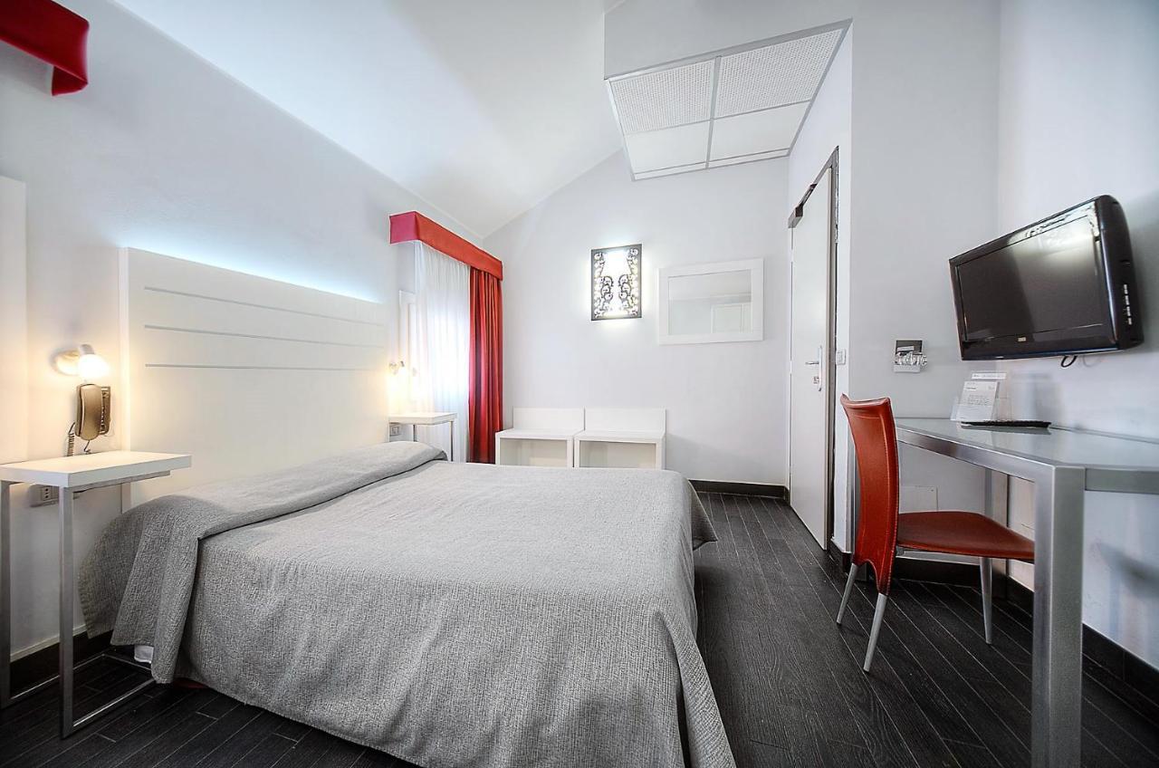 Hotel Aaron Mestre Esterno foto