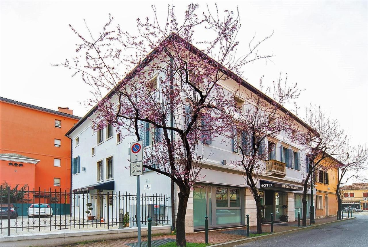 Hotel Aaron Mestre Esterno foto