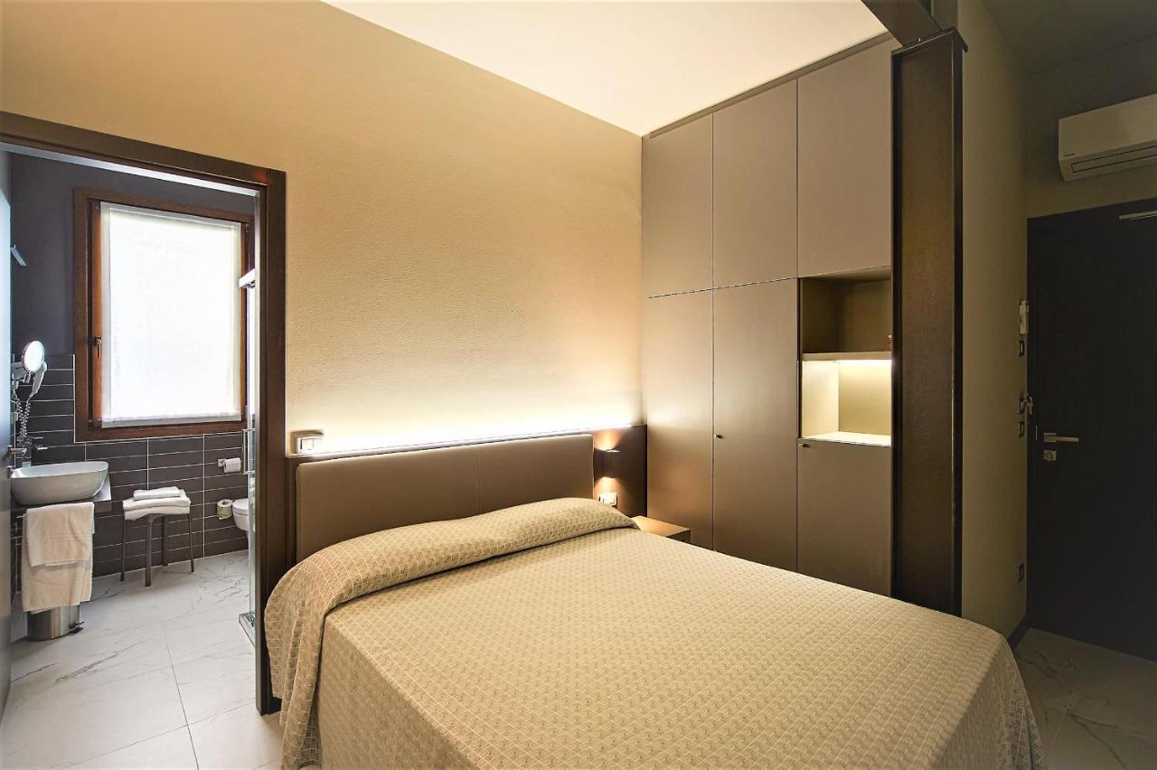 Hotel Aaron Mestre Esterno foto