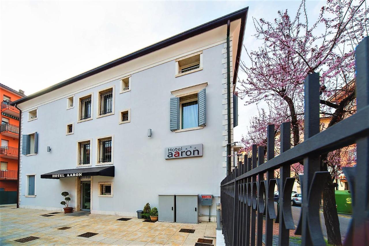 Hotel Aaron Mestre Esterno foto