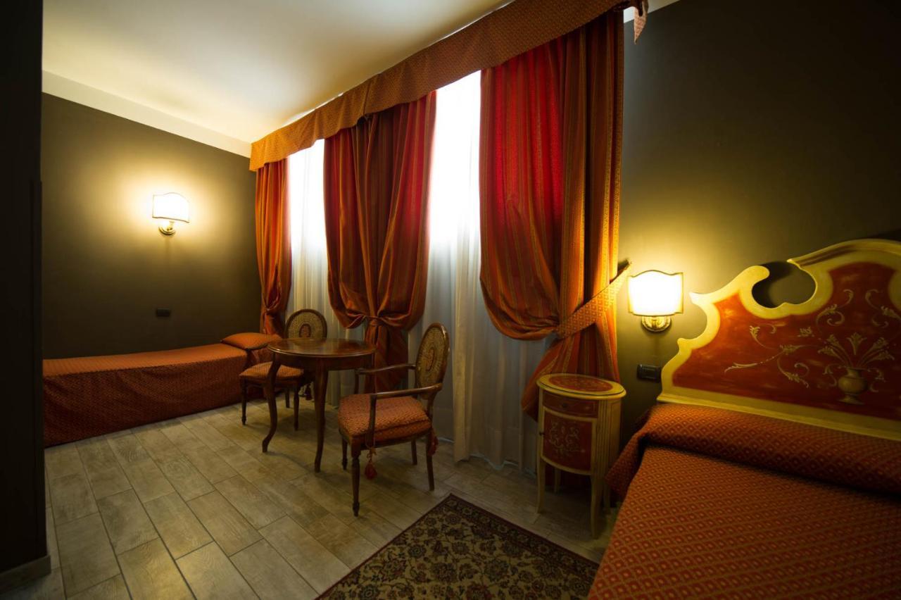 Hotel Aaron Mestre Esterno foto