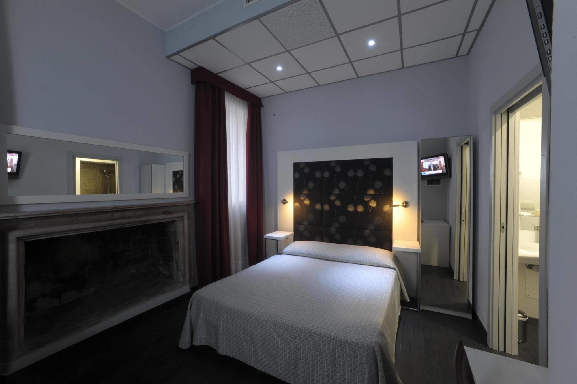 Hotel Aaron Mestre Esterno foto