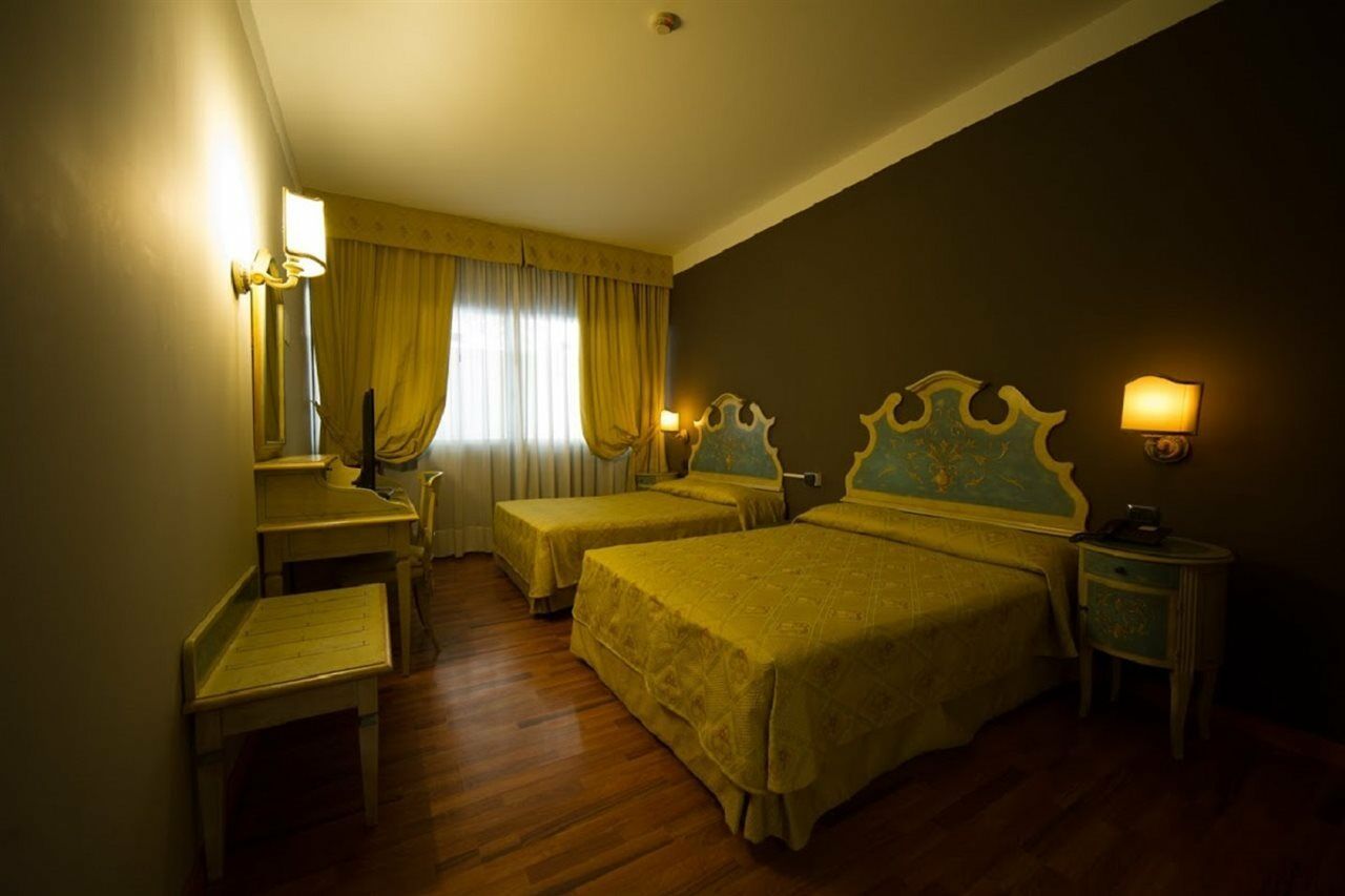 Hotel Aaron Mestre Esterno foto