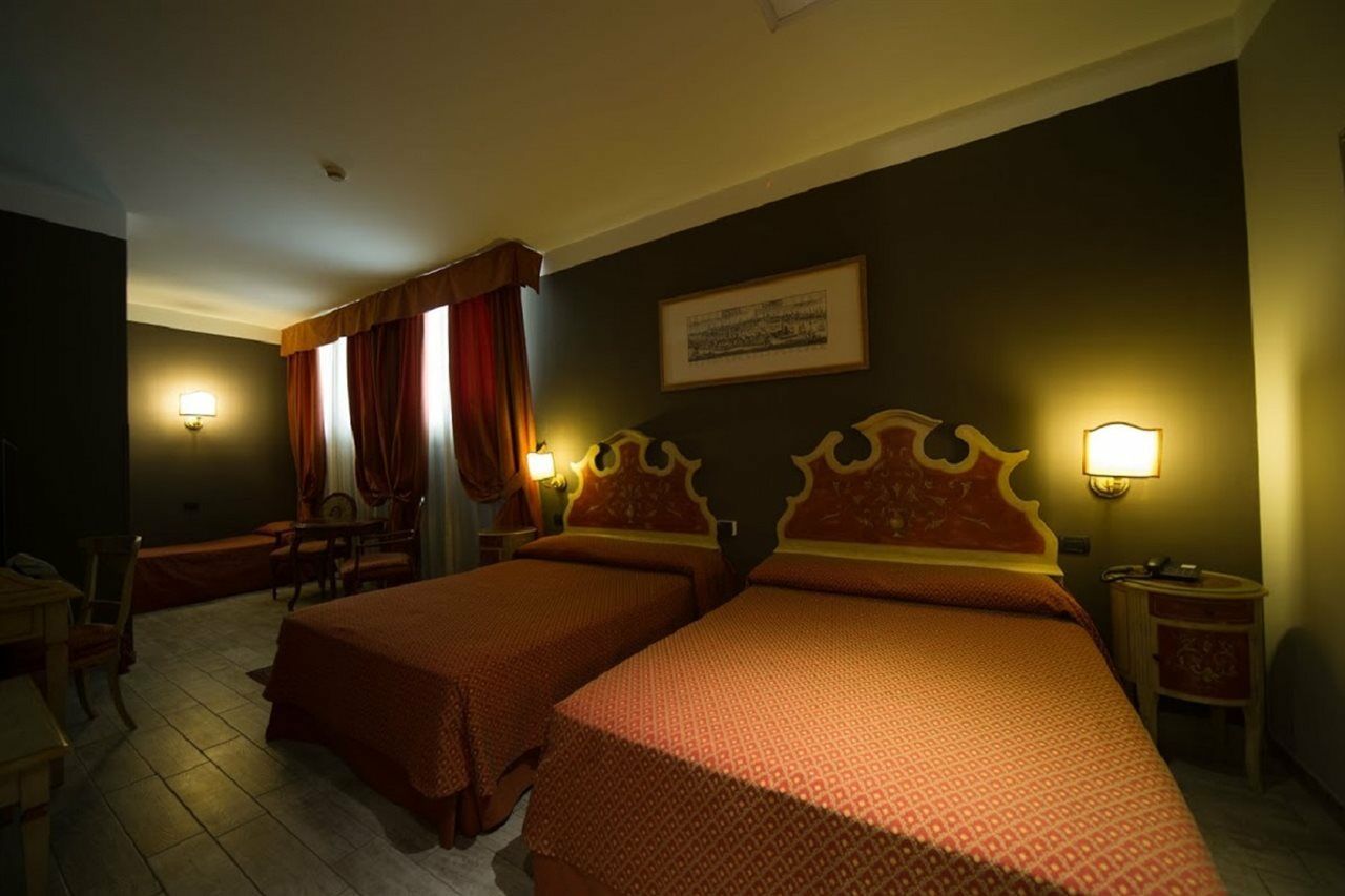 Hotel Aaron Mestre Esterno foto